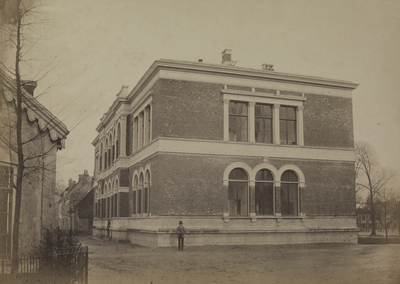 24932 Gezicht op het Physisch Laboratorium (Bijlhouwerstraat B 369) te Utrecht, uit het westen.N.B. In 1890 is het ...